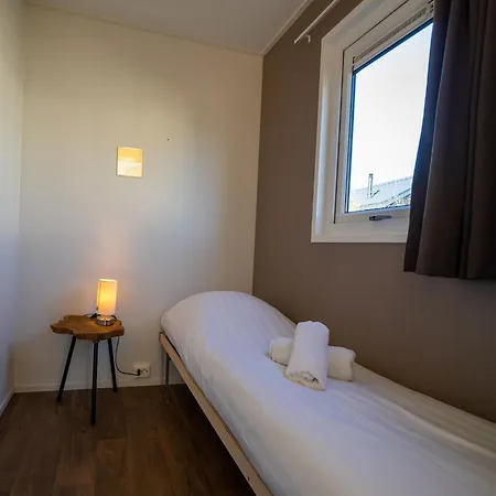Well-maintained With Terrace Chalet Hellevoetsluis