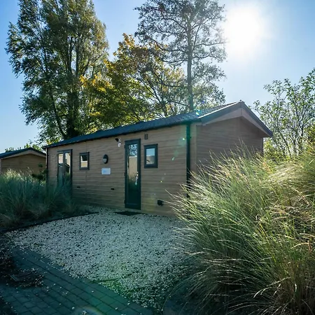 Well-maintained With Terrace Chalet Hellevoetsluis