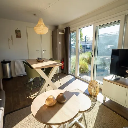 Well-maintained With Terrace Chalet Hellevoetsluis